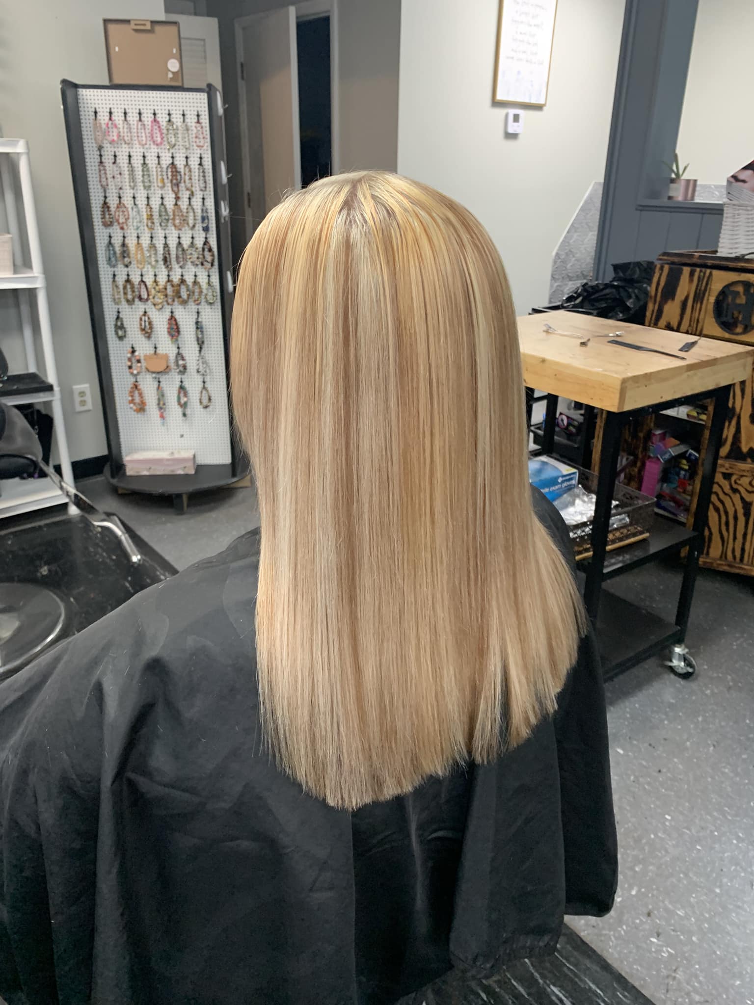 Simple Cut with Highlights